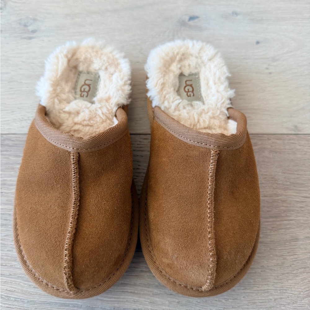 Kids UGG Tan Suede Cozy Slippers
